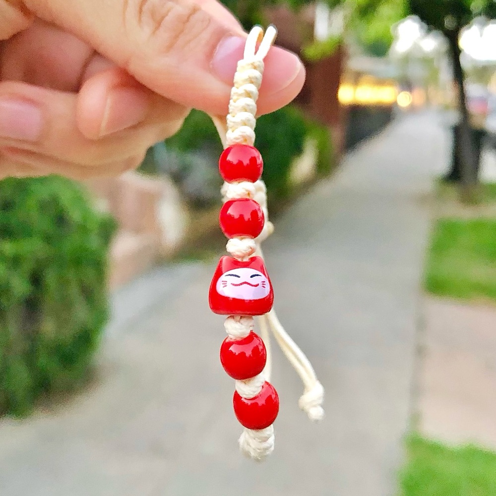Lucky Cat Red Beaded Cream Bracelet - Picture 2 of 3
